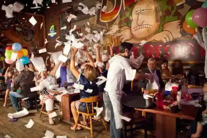 10. Dick’s Last Resort, сеть ресторанов в США