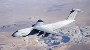 Локхид C-5 Galaxy (75.5 м)