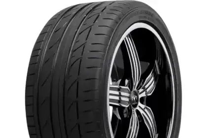 10. Bridgestone Potenza S001 225/40 R18 92Y